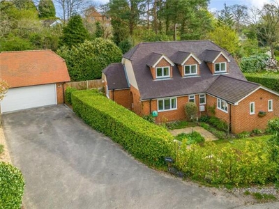 4 Bedroom Detached House For Sale In Farnham, Surrey