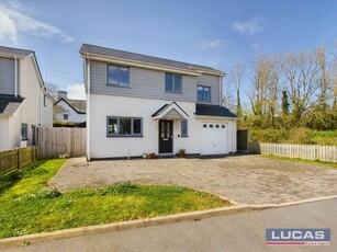 4 Bedroom Detached House For Sale In Ffordd Caergybi