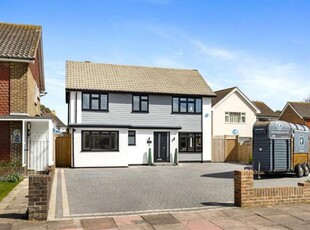 4 Bedroom Detached House For Sale In Goring-by-sea