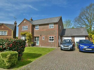 4 Bedroom Detached House For Sale In Gunters Lane, Bexhill-on-sea