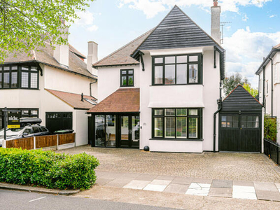 4 Bedroom Detached House For Sale In Westcliff-on-sea