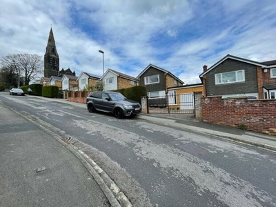 4 bedroom detached house to rent Leeds, LS18 5LF