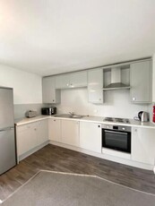 4 Bedroom Flat For Rent In West End, Dundee
