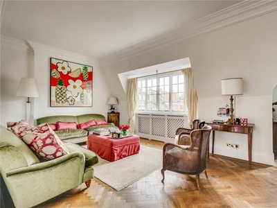 4 Bedroom Flat For Sale In
Kensington