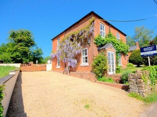 4 Bedroom House Devizes Wiltshire