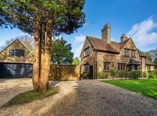 4 Bedroom House East Sussex West Sussex
