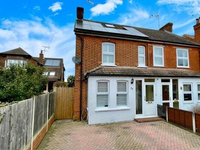 4 Bedroom House Farnborough Hampshire