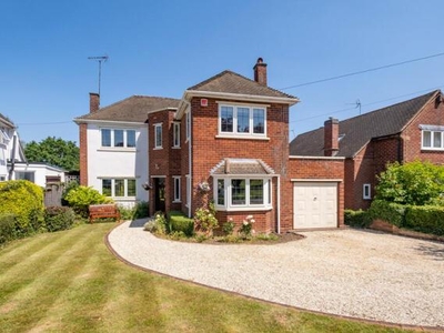 4 Bedroom House Kenilworth Warwickshire