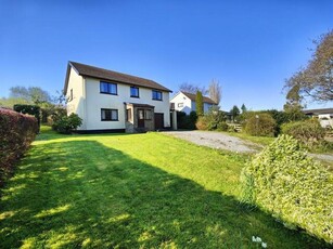 4 Bedroom House Long Street Long Street