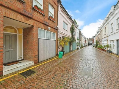 4 Bedroom Mews Property For Sale In London