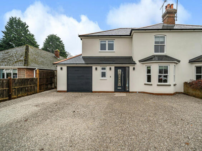 4 Bedroom Semi-detached House For Sale In Farnham, Surrey