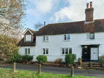 4 Bedroom Semi-detached House For Sale In Hawkhurst, Kent