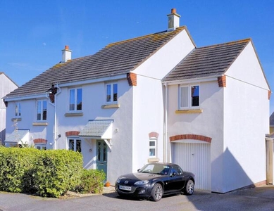 4 Bedroom Semi-detached House For Sale In Helston