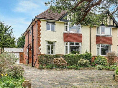 4 Bedroom Semi-detached House For Sale In South Croydon