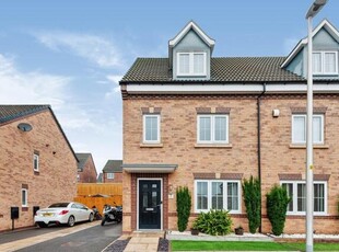 4 Bedroom Semi-detached House For Sale In Widnes, Cheshire
