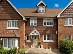 4 Bedroom Terraced House For Rent In Farnham, Surrey
