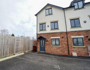 4 Bedroom Town House For Sale In Lostock Lane