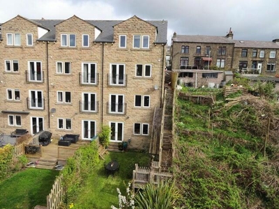 4 Bedroom Town House For Sale In Sowerby Bridge