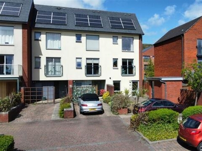 4 Bedroom Town House For Sale In Swansea