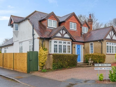 5 Bed House For Sale in High Wycombe, Buckinghamshire, HP13 - 5272603
