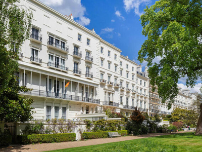 5 Bedroom Apartment For Sale In London