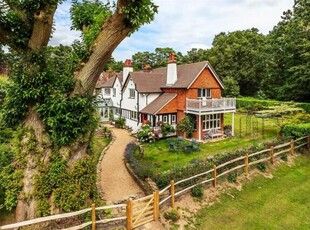 5 Bedroom Detached House For Rent In Guildford, Surrey