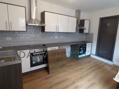 5 Bedroom Detached House For Rent In Leicester