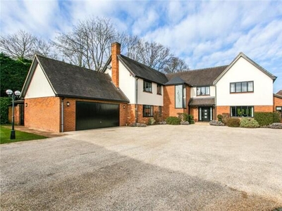 5 Bedroom Detached House For Sale In Beaconsfield