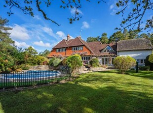 5 Bedroom Detached House For Sale In Farnham