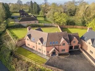 5 Bedroom House Derbyshire Derbyshire