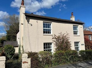 5 Bedroom House Egham Surrey