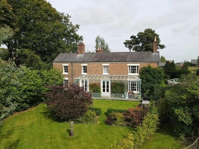 5 Bedroom House Hartford Cheshire West And Chester