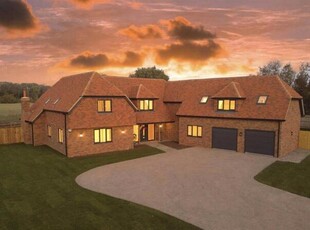 5 Bedroom House Northill Northill
