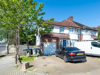 5 Bedroom Semi-detached House For Sale In Wembley Park, Wembley