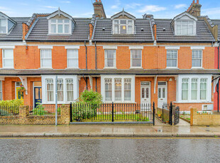 5 Bedroom Terraced House For Sale In Winchmore Hill