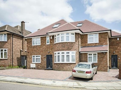 6 Bedroom Detached House For Rent In Hendon, London