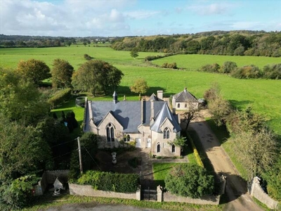 6 Bedroom House Frome Somerset