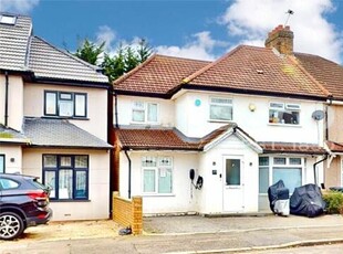 6 Bedroom Semi-detached House For Sale In Greenford