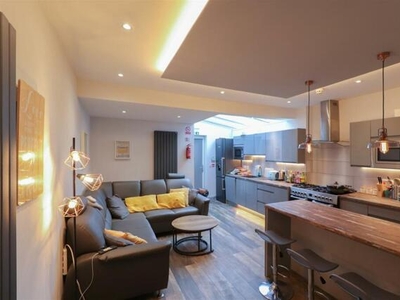 6 Bedroom Terraced House For Rent In Stoke