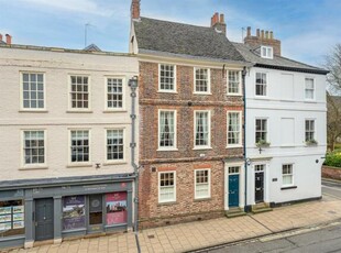 6 Bedroom Town House For Sale In York