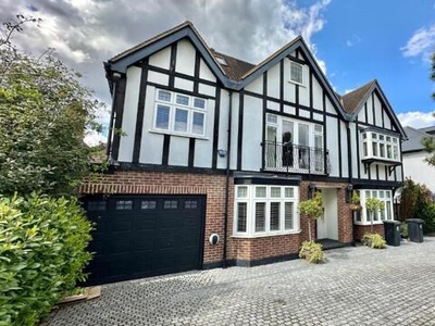7 Bedroom Detached House For Rent In Chigwell, Essex