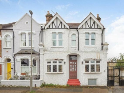 8 Bedroom End Of Terrace House For Sale In
The Shaftesbury Estate