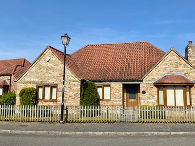 Bungalow for sale in Kings Hill, Caythorpe, Grantham NG32