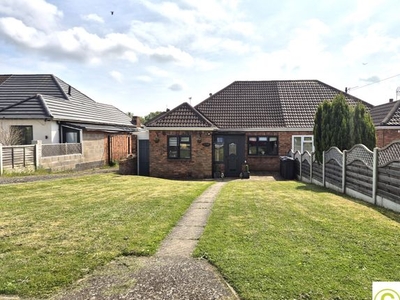 Bungalow to rent in Plants Brook Road, Sutton Coldfield, West Midlands B76