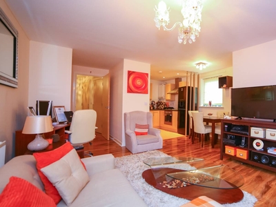 Charming 2-bedroom apartment to rent in Feltham