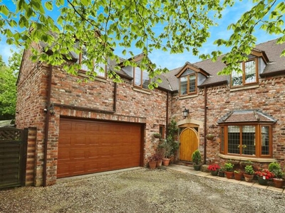 Detached house for sale in Oak Tree Road, Bawtry, Doncaster DN10