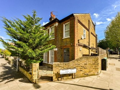 End terrace house for sale in Raleigh Road, Kew, Richmond TW9