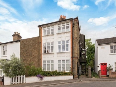 Flat to rent in Audley Road, Richmond TW10