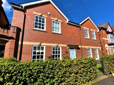 Flat to rent in Beaumont Road, Bournville, Birmingham B30