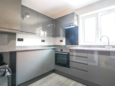 Flat to rent in Malago Road, Bedminster, Bristol BS3
